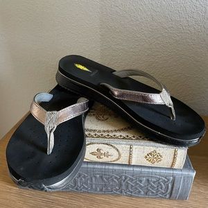 Volatile leather sandals 🩴